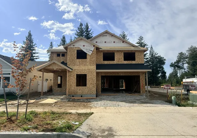Photo 2 of Single family home for sale at 1135 Jersey St, Sandpoint, ID 83864 | MLS# 26-8751 | Listing updated on 2026-09-02