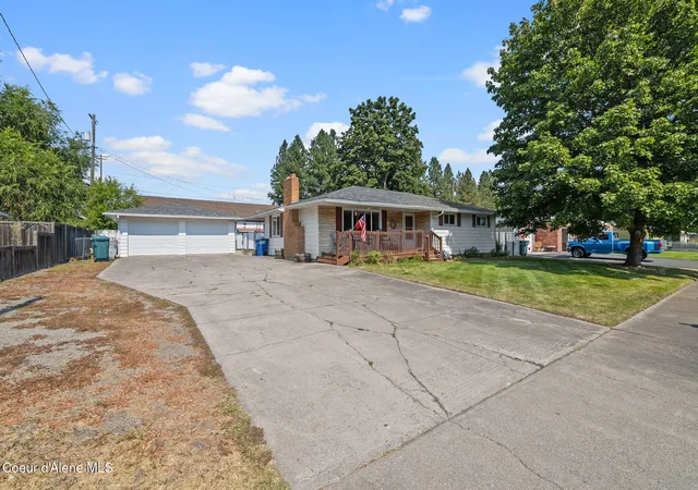 Photo 2 of Sale Pending at 316 W Montgomery Pl, Post Falls, ID 83854 | MLS# 26-8847 | Listing updated on 2026-09-03
