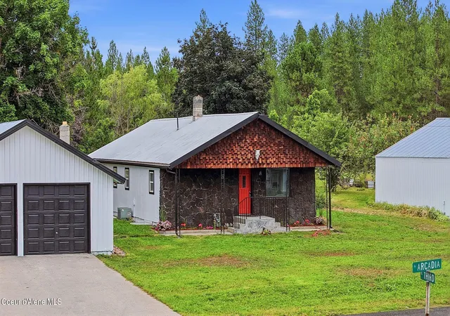 Photo 3 of Single family home for sale at 228 N Arcadia Ave, Deer Park, WA 99006 | MLS# 26-8776 | Listing updated on 2026-09-17