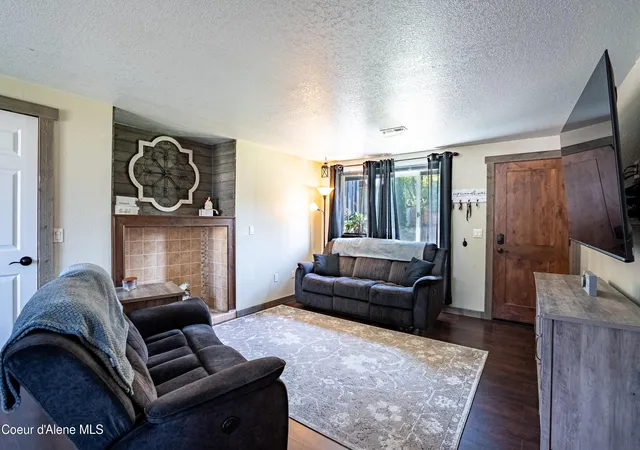 Photo 2 of Sale Pending at 1515 E Park Ln, Post Falls, ID 83854 | MLS# 26-8803 | Listing updated on 2026-08-30