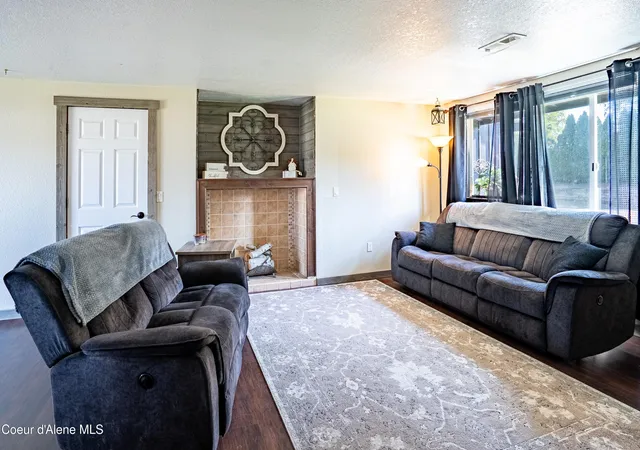 Photo 3 of Sale Pending at 1515 E Park Ln, Post Falls, ID 83854 | MLS# 26-8803 | Listing updated on 2026-08-30