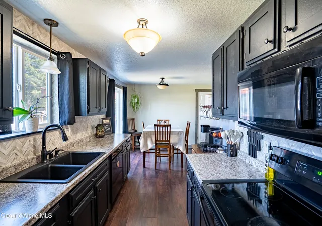 Photo 4 of Sale Pending at 1515 E Park Ln, Post Falls, ID 83854 | MLS# 26-8803 | Listing updated on 2026-08-30