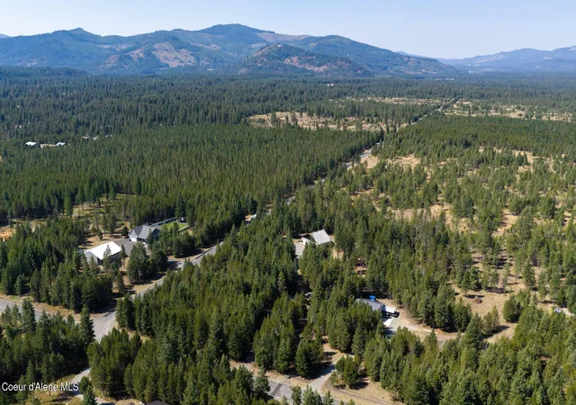 Photo 3 of Single family home for sale at 1037 Peregrine Rd, Spirit Lake, ID 83869 | MLS# 26-8805 | Listing updated on 2026-09-21