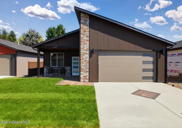 Photo 3 of Single family home for sale at 13932 N Rainier Loop, Rathdrum, ID 83858 | MLS# 26-8788 | Listing updated on 2026-09-20