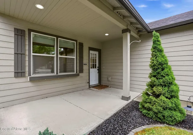 Photo 2 of Single family home for sale at 1726 N Caufield Ct, Liberty Lake, WA 99016 | MLS# 26-8792 | Listing updated on 2026-08-27