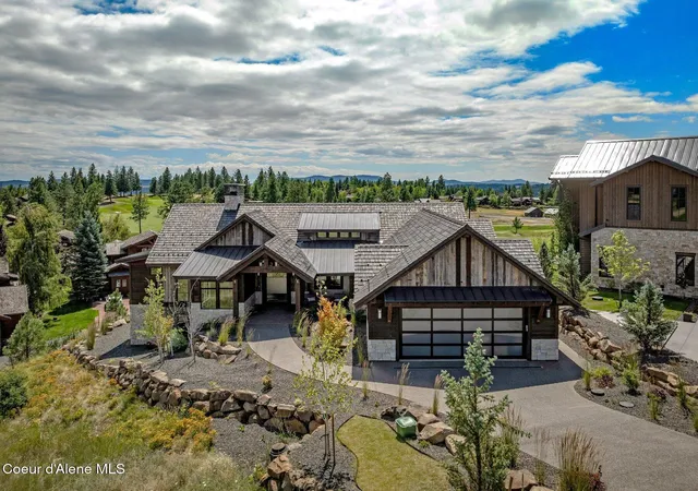 Photo 1 of Single family home for sale at 6176 W Dunite Ct, Coeur D'alene, ID 83814 | MLS# 26-8838 | Listing updated on 2026-08-28