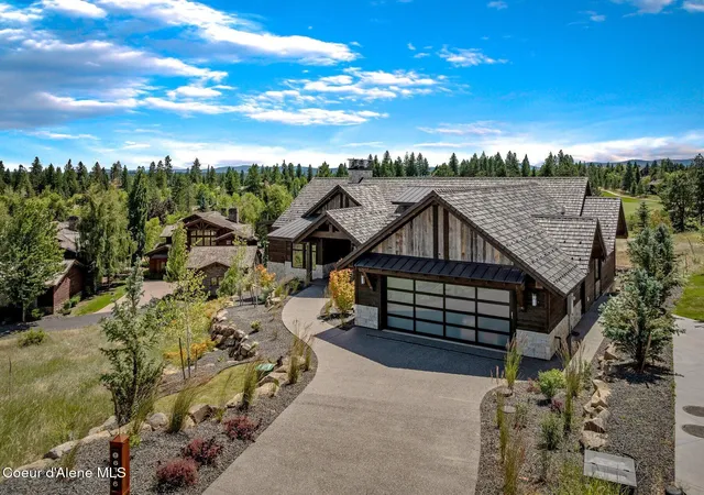 Photo 4 of Single family home for sale at 6176 W Dunite Ct, Coeur D'alene, ID 83814 | MLS# 26-8838 | Listing updated on 2026-08-28