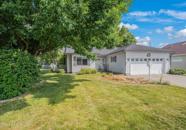Photo 1 of Sale Pending at 1015 W Fairview Dr, Hayden, ID 83835 | MLS# 26-8797 | Listing updated on 2026-09-11
