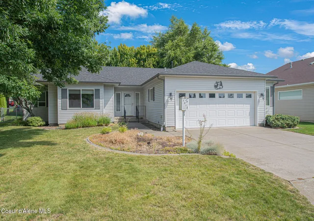Photo 2 of Sale Pending at 1015 W Fairview Dr, Hayden, ID 83835 | MLS# 26-8797 | Listing updated on 2026-09-11