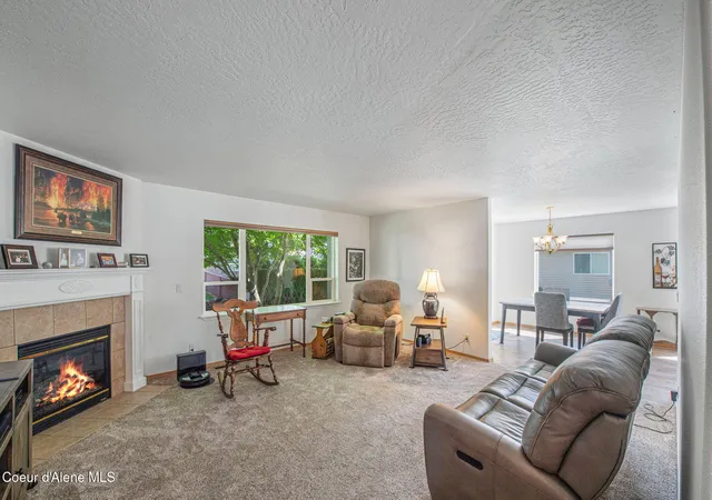 Photo 3 of Sale Pending at 1015 W Fairview Dr, Hayden, ID 83835 | MLS# 26-8797 | Listing updated on 2026-09-11