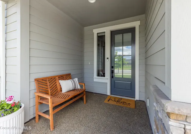 Photo 3 of Sale Pending at 6784 N Downing Ln, Coeur D'alene, ID 83815 | MLS# 26-8834 | Listing updated on 2026-08-31