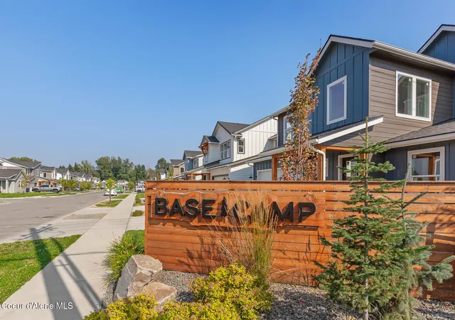 Photo 3 of Single family home for sale at 652 Moscow St, Sandpoint, ID 83864 | MLS# 26-8863 | Listing updated on 2026-09-16