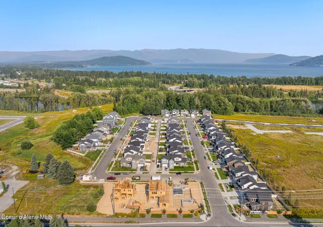 Photo 3 of Single family home for sale at 652 Moscow St, Sandpoint, ID 83864 | MLS# 26-8863 | Listing updated on 2026-09-16