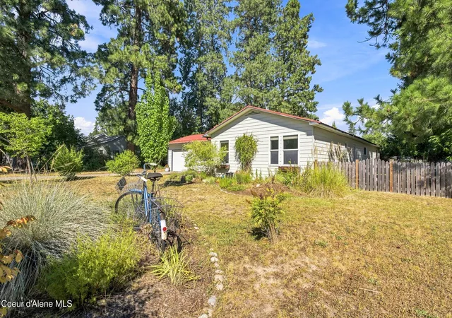 Photo 1 of Single family home for sale at 521 S Olive Ave, Sandpoint, ID 83864 | MLS# 26-8823 | Listing updated on 2026-09-03