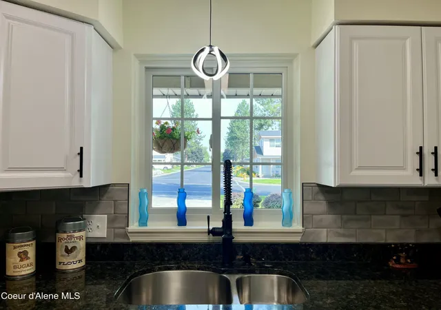 Photo 4 of Sale Pending at 302 E Knotty Pine Ln, Coeur D'alene, ID 83815 | MLS# 26-8855 | Listing updated on 2026-09-06