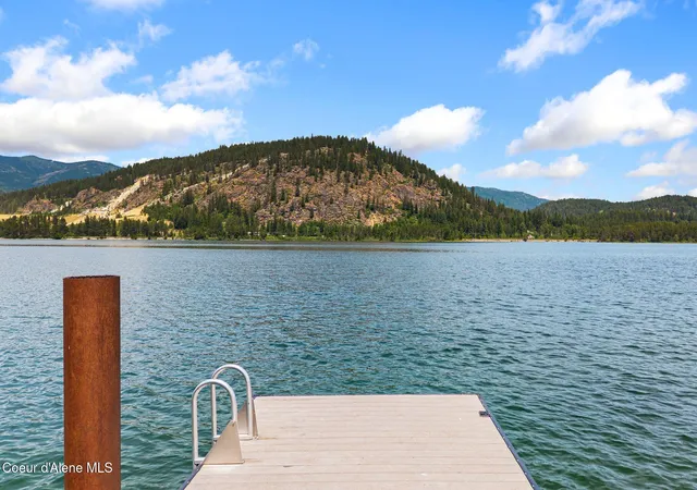 Photo 4 of Single family home for sale at 190 Sunny Shores Loop, Sagle, ID 83860 | MLS# 26-8878 | Listing updated on 2026-09-09