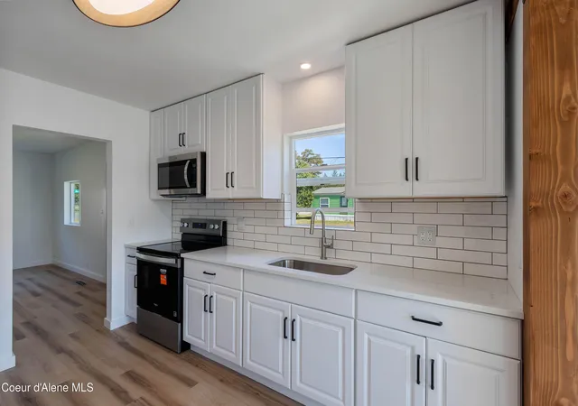 Photo 3 of Sale Pending at 274 2nd Street, Priest River, ID 83856 | MLS# 26-8919 | Listing updated on 2026-09-02