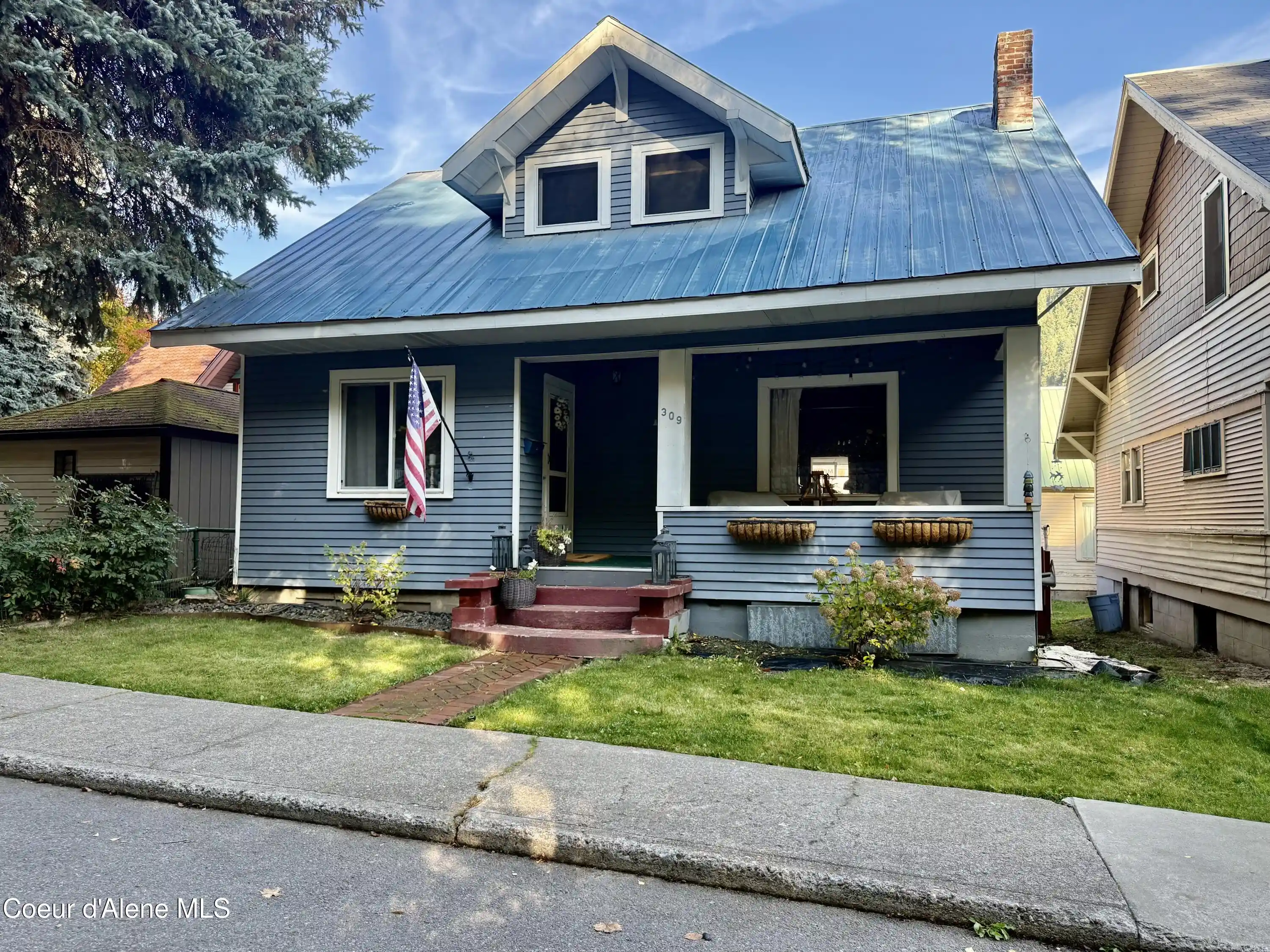 Photo 1 of Single family home for sale at 309 Bank St, Wallace, ID 83873 | MLS# 26-10327 | Listing updated on 2026-10-19