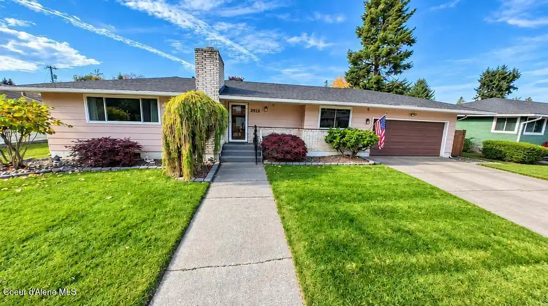 Photo 1 of Single family home for sale at 2313 N Honeysuckle Dr, Coeur D Alene, ID 83814 | MLS# 26-10176 | Listing updated on 2026-10-23
