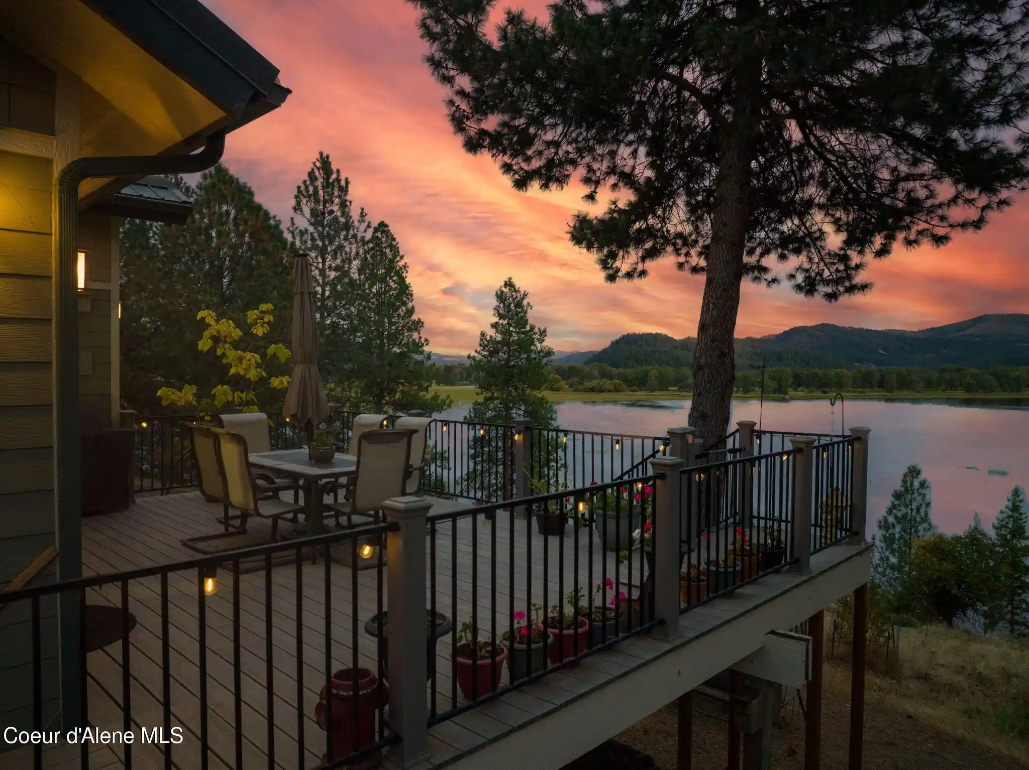 Photo 1 of Single family home for sale at 1611 E Round Lake Rd, Saint Maries, ID 83861 | MLS# 26-10235 | Listing updated on 2026-10-16