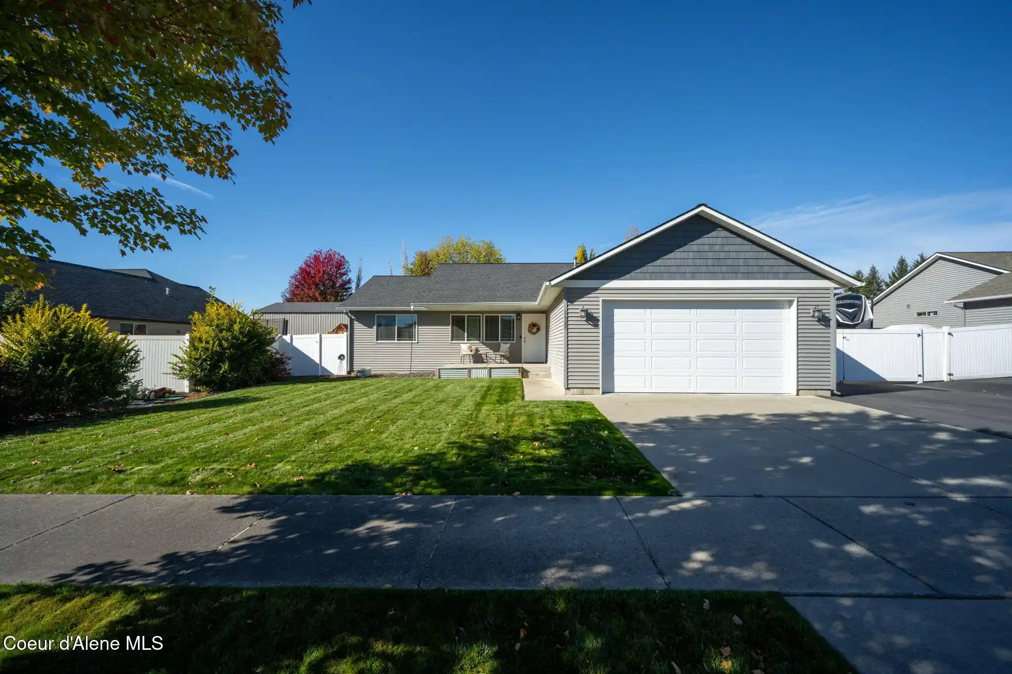 Photo 1 of Sale Pending at 1525 N Ewell Ct, Post Falls, ID 83854 | MLS# 26-10218 | Listing updated on 2026-10-19