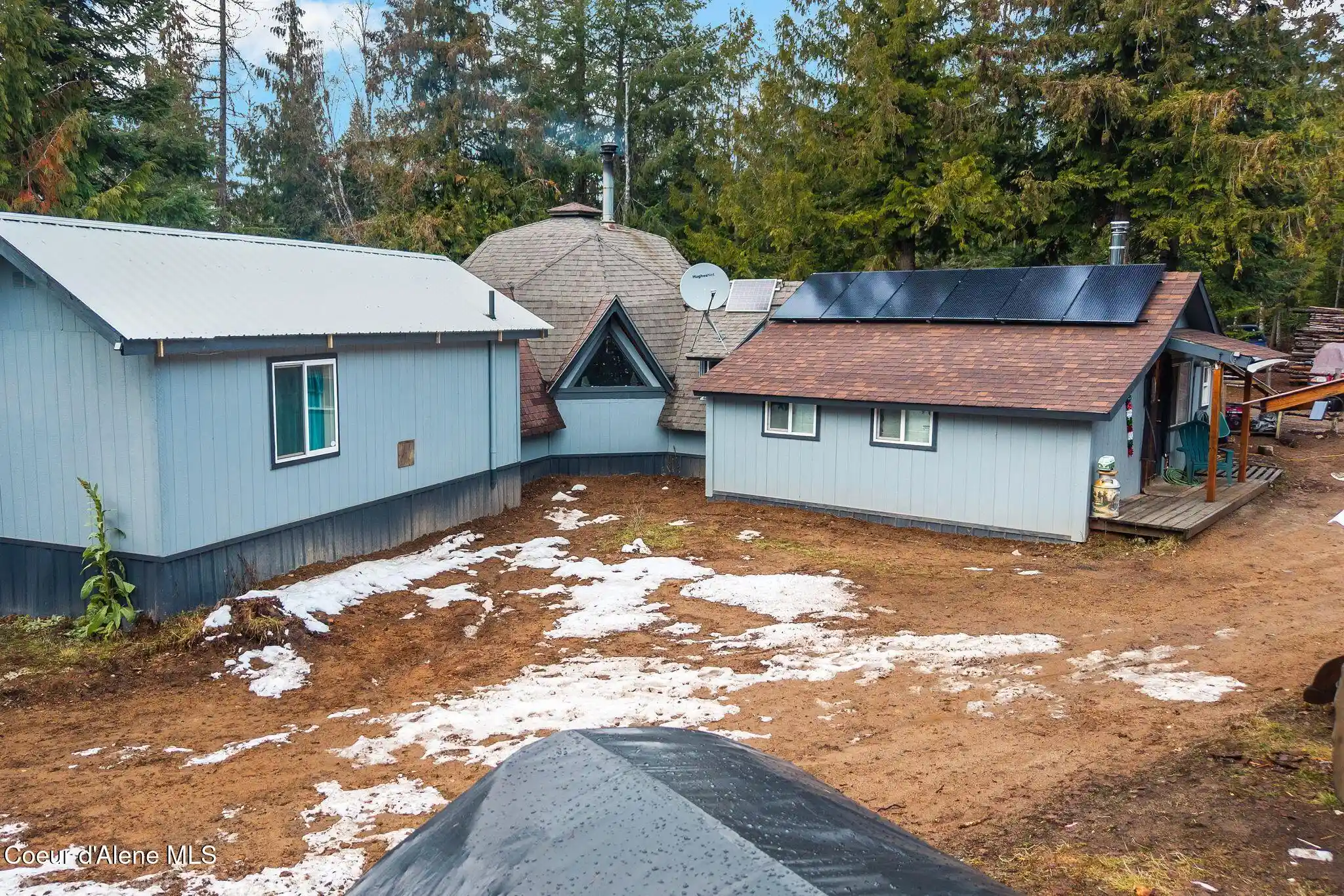 Photo 1 of Single family home for sale at 762 High Rd, Sandpoint, ID 83864 | MLS# 26-10224 | Listing updated on 2026-10-20