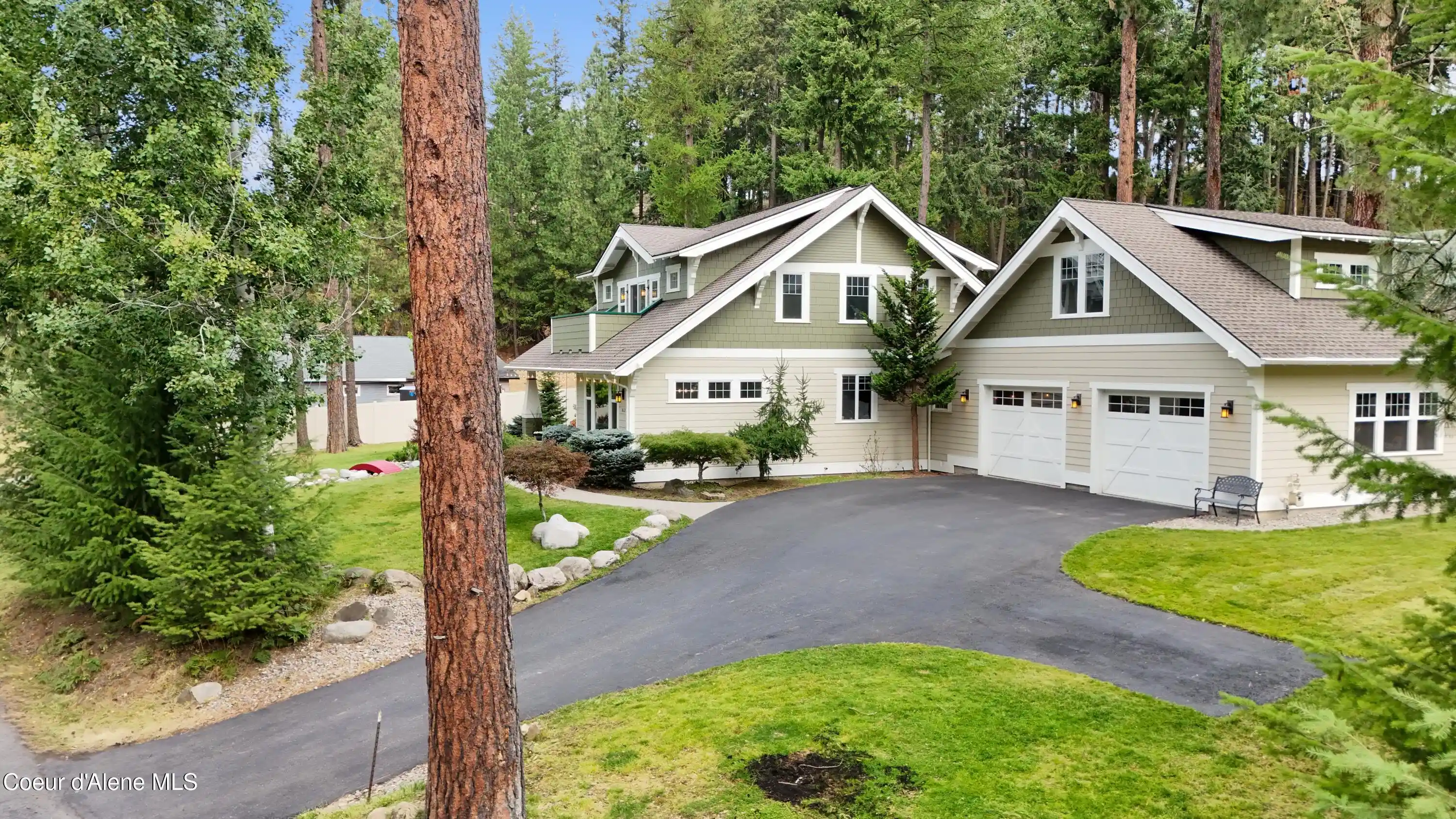 Photo 1 of Single family home for sale at 8612 N Half Mile Ln, Hayden, ID 83835 | MLS# 26-10299 | Listing updated on 2026-10-27