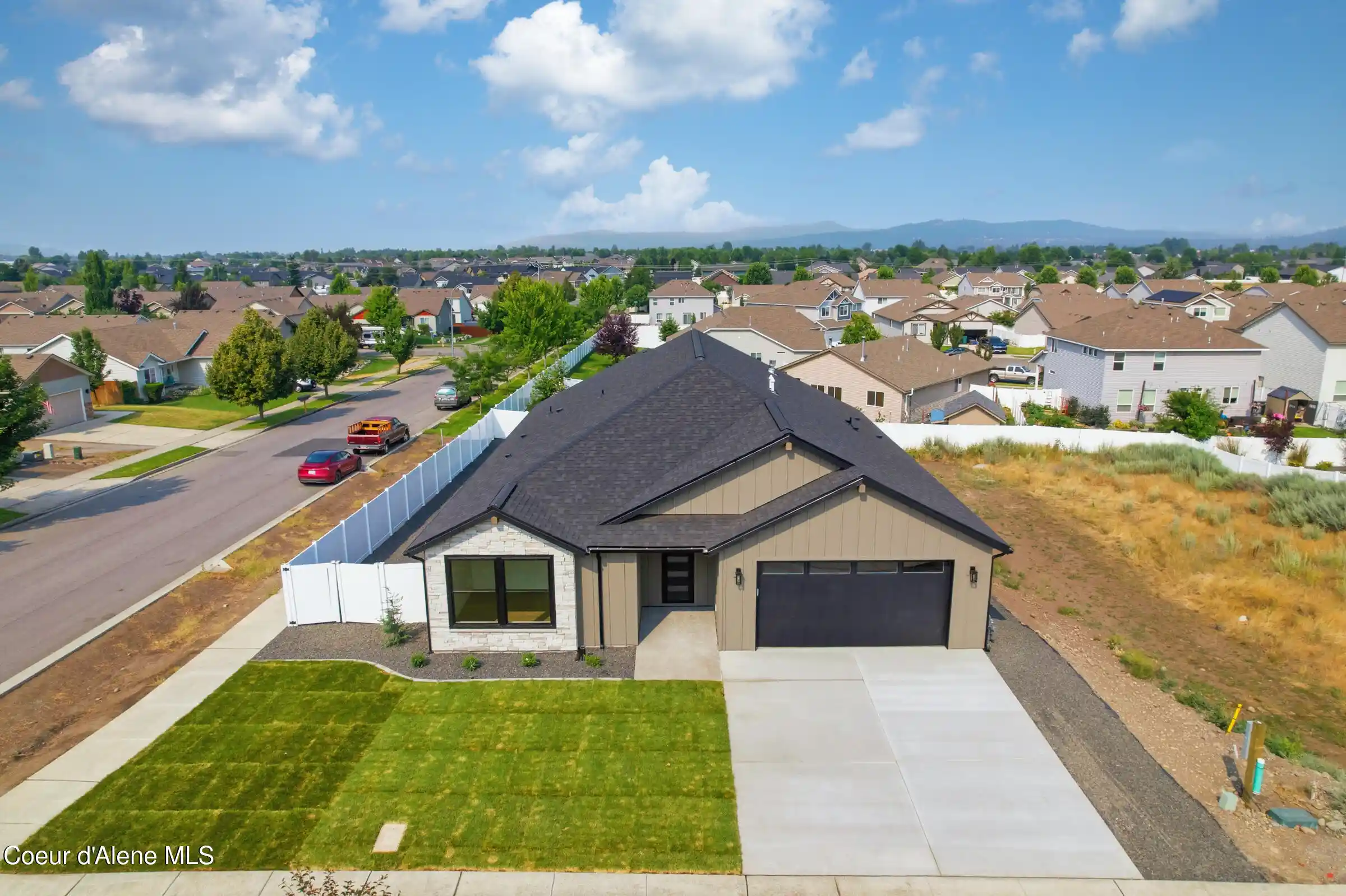 Photo 1 of Single family home for sale at 3223 N Van Winkle St, Post Falls, ID 83854 | MLS# 26-10309 | Listing updated on 2026-10-17