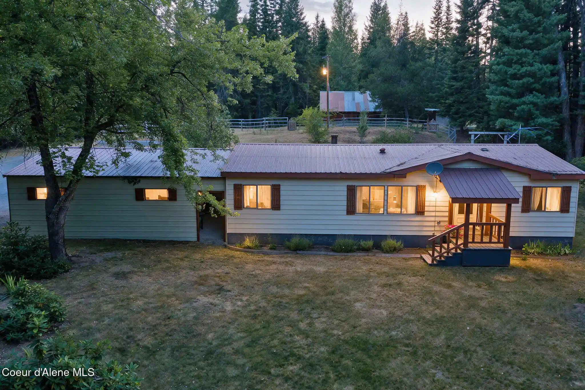Photo 1 of Manufactured home for sale at 3829 Up Gold Crk Rd, Sandpoint, ID 83864 | MLS# 26-10316 | Listing updated on 2026-10-28