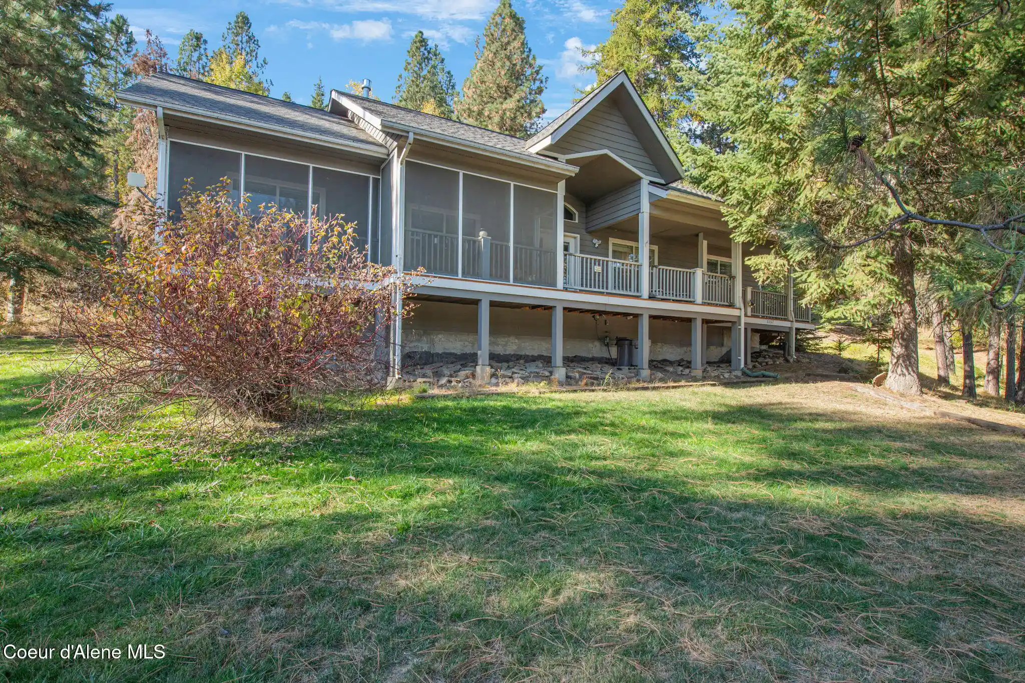 Photo 1 of Sale Pending at 1157 Elm Dr, Saint Maries, ID 83861 | MLS# 26-10314 | Listing updated on 2026-10-21