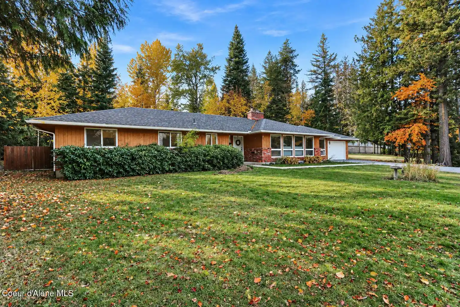 Photo 1 of Single family home for sale at 178 Weston Rd, Sandpoint, ID 83864 | MLS# 26-10464 | Listing updated on 2026-10-23