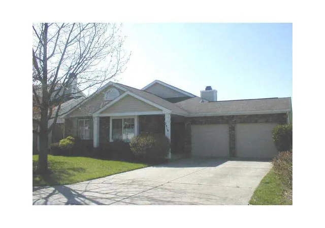 Single Family Residence at 7819 Cardinal Cvs N, Indianapolis, IN 46256 | MLS# 21219388 | | Sold on 2013-06-10