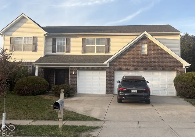 Single family home for sale at 10830 Greenleaf Dr, Indianapolis, IN 46229 | MLS# 21898494