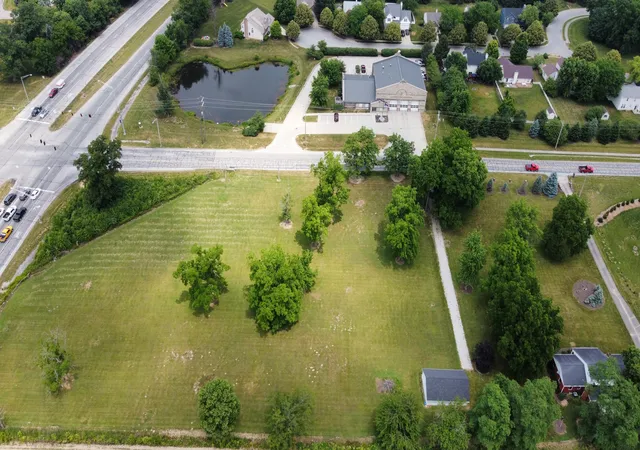 Photo 3 of Sale Pending at 10113 E 191st Street, Noblesville, IN 46060 | MLS# 21927014 | Listing updated on 2024-07-25