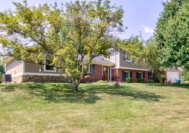 Homes for sale in Sheridan, IN | 789 E State Road 38, Sheridan, IN 46069 | MLS# 21931047