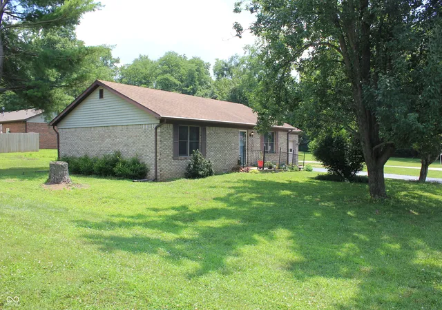 3rd image of 475 Edna Ave, Martinsville, IN 46151 | MLS# 21934784