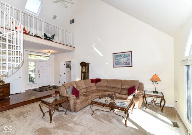 5th image of 7181 Knollvalley Ln, Indianapolis, IN 46256 | MLS# 21945134