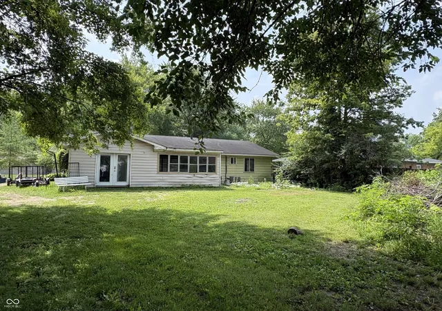 Photo 3 of Single family home for sale at 10210 Catalina Dr, Indianapolis, IN 46235 | MLS# 21950720 | Listing updated on 2026-07-31