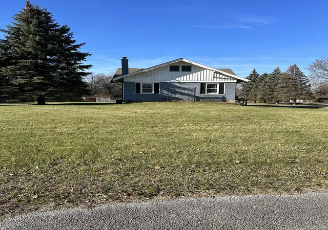 1st image of 6104 Madison Ave, Indianapolis, IN 46227 | MLS# 21954462