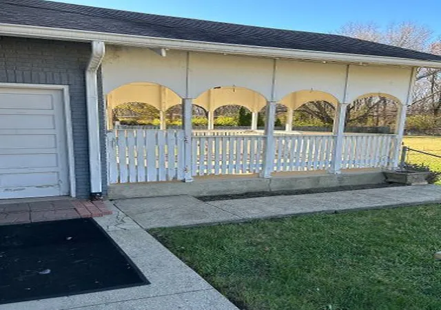 5th image of 6104 Madison Ave, Indianapolis, IN 46227 | MLS# 21954462