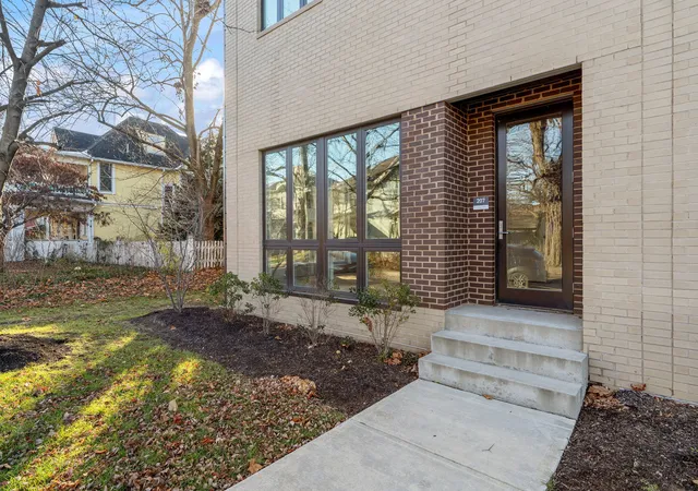 4th image of 319 E 16Th St #207, Indianapolis, IN 46202 | MLS# 21955196
