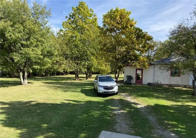 2nd image of 5617 S Emerson Ave, Indianapolis, IN 46237 | MLS# 21958266