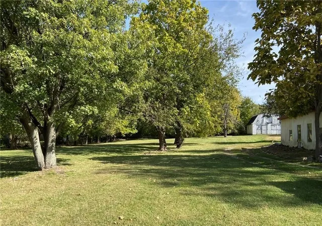 3rd image of 5617 S Emerson Ave, Indianapolis, IN 46237 | MLS# 21958266
