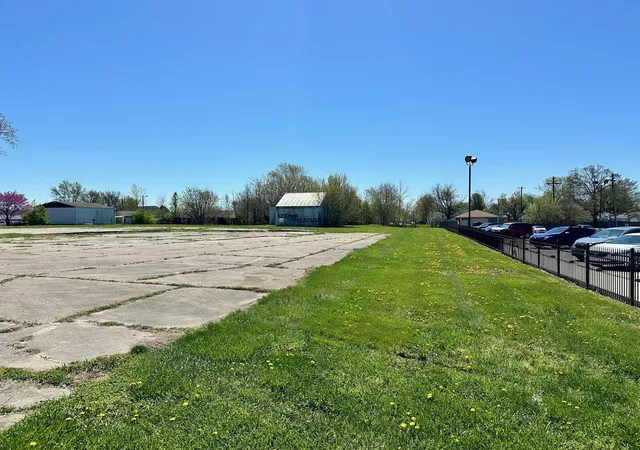 3rd image of 645-655 E Main St, Brownsburg, IN 46112 | MLS# 21973254