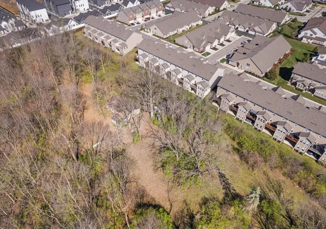 2nd image of 11359 Cumberland Rd, Fishers, IN 46037 | MLS# 21973472