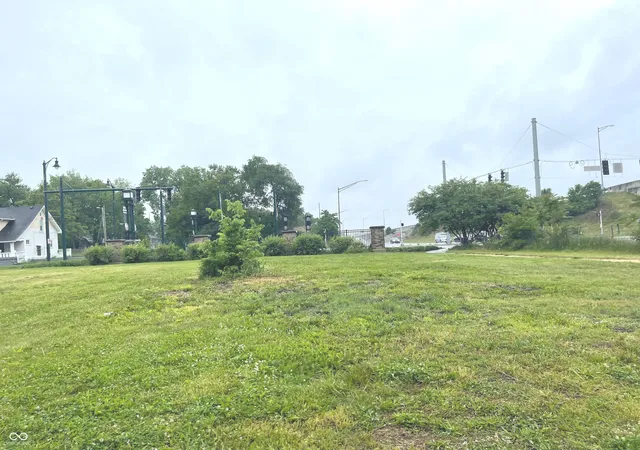 4th image of 358 W 29th St, Indianapolis, IN 46208 | MLS# 21980902