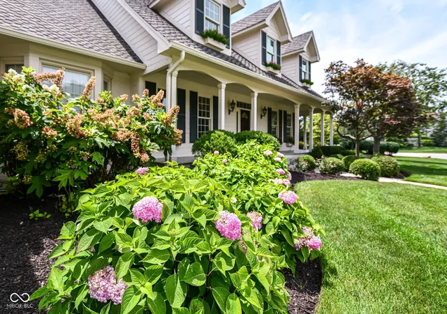 Photo 4 of Single family home for sale at 10822 Turne Grv, Fishers, IN 46037 | MLS# 21989864 | Listing updated on 2026-09-14