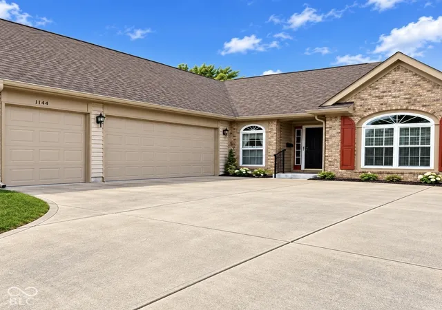 Photo 2 of Single family home for sale at 1144 Chestnut Ln, Franklin, IN 46131 | MLS# 21996958 | Listing updated on 2026-10-28
