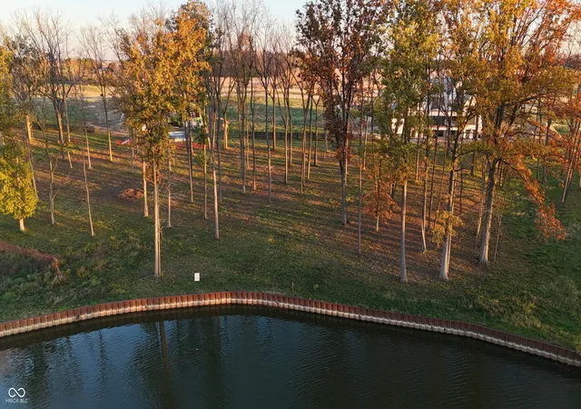 5th image of 9505 Windy Hills Dr, Zionsville, IN 46077 | MLS# 22000827
