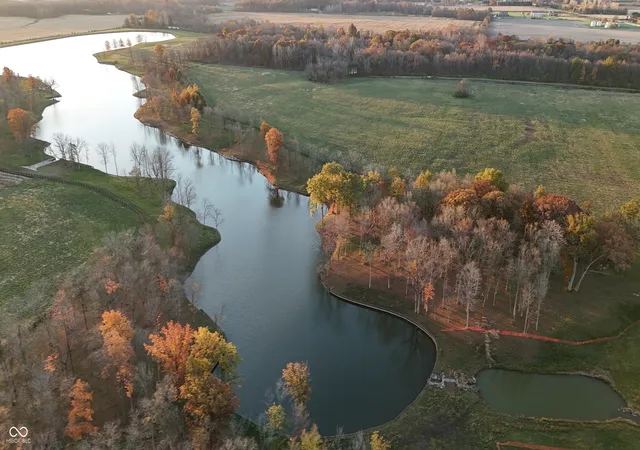 7th image of 9505 Windy Hills Dr, Zionsville, IN 46077 | MLS# 22000827